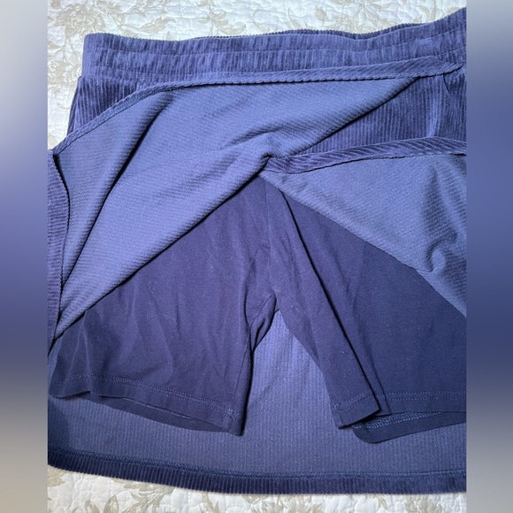 Puma Downtown Corduroy Mini Skirt Skort in Navy Blue, size large Athleisure - Picture 4 of 9